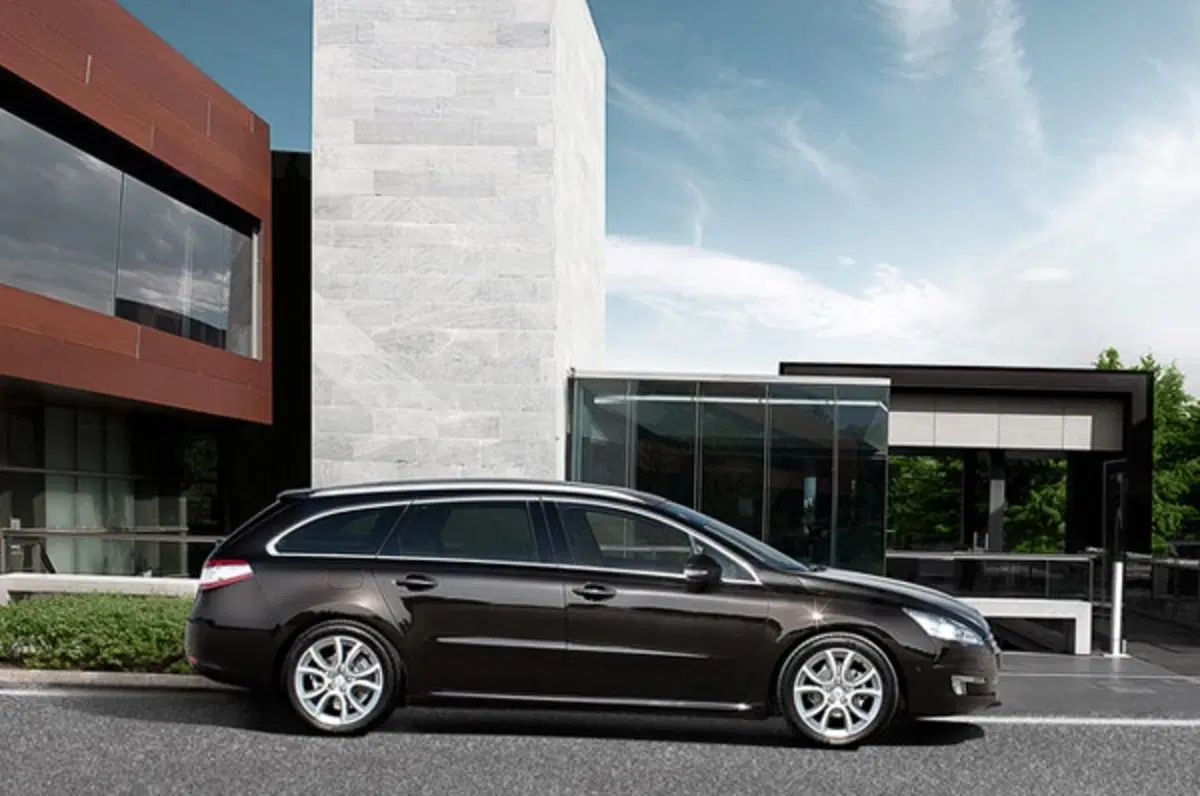 Peugeot 508: da marzo 2011 a 23.400 euro (6)