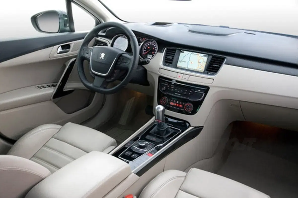 Peugeot 508: da marzo 2011 a 23.400 euro (15)
