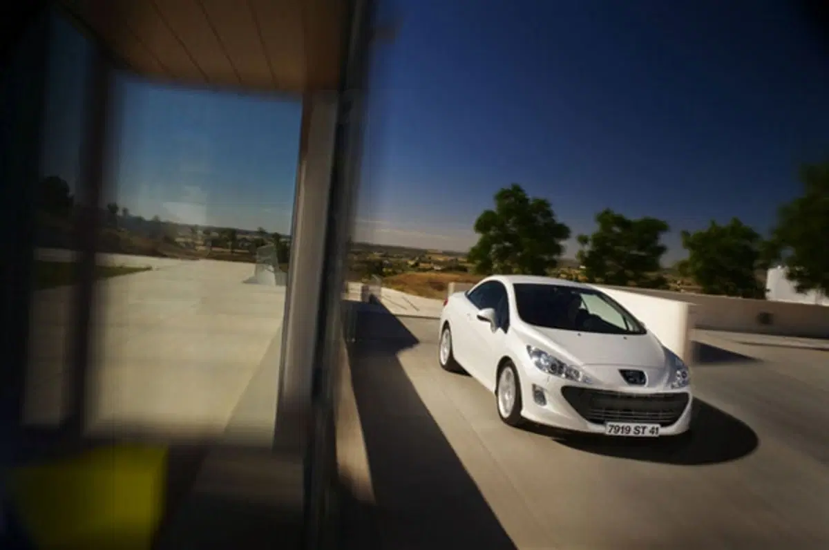 Peugeot 308 CC THP 200 CV (5)