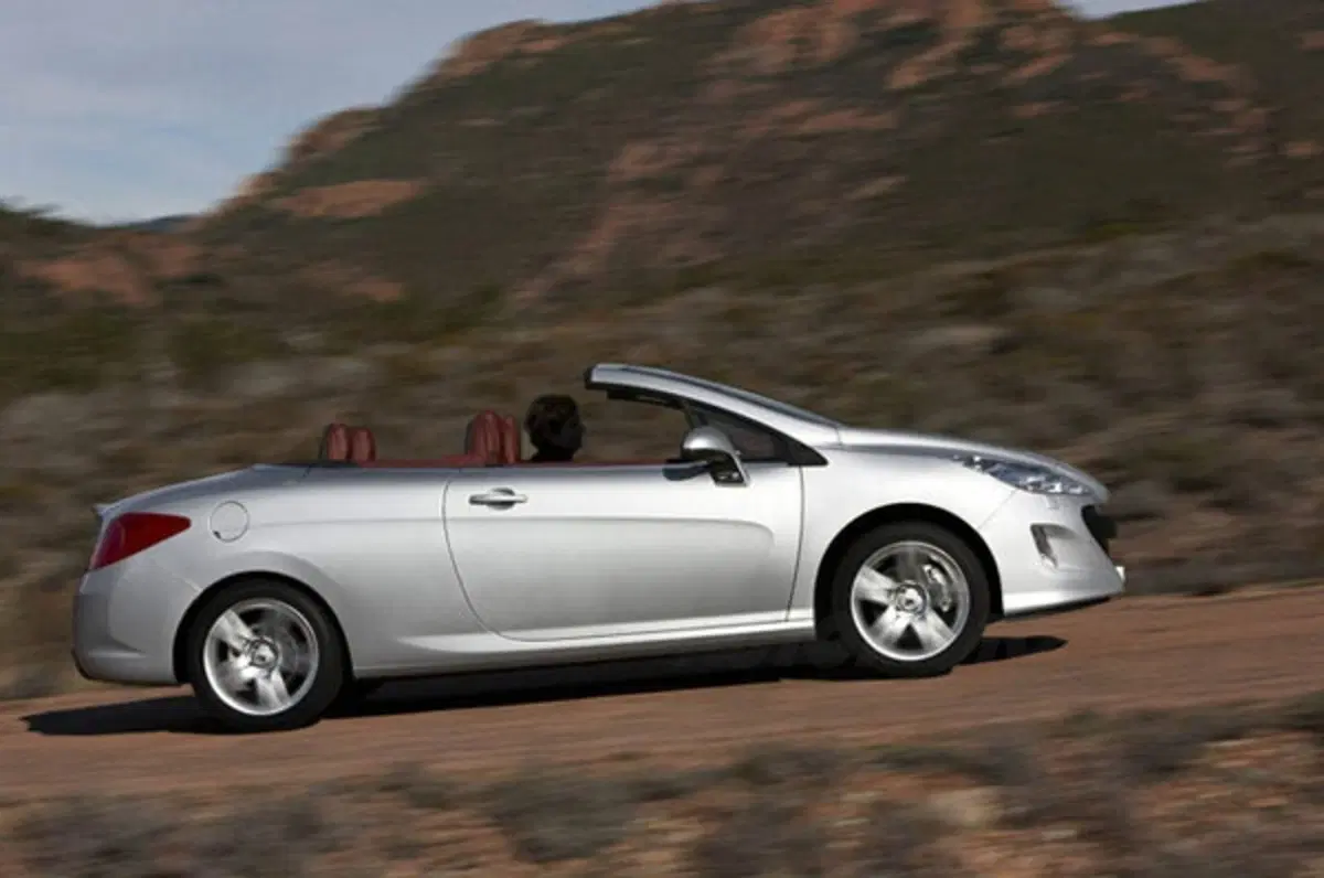 Peugeot 308 CC THP 200 CV (9)