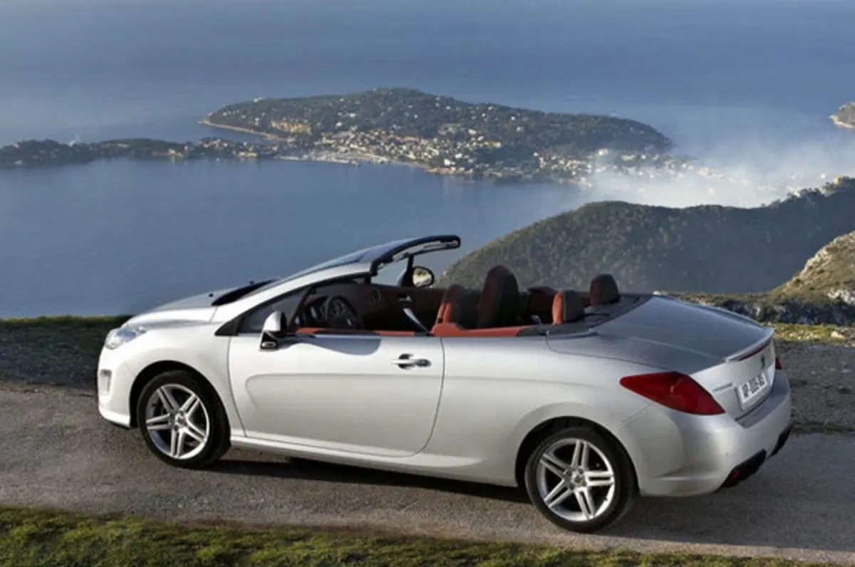 Peugeot 308 CC THP 200 CV (14)
