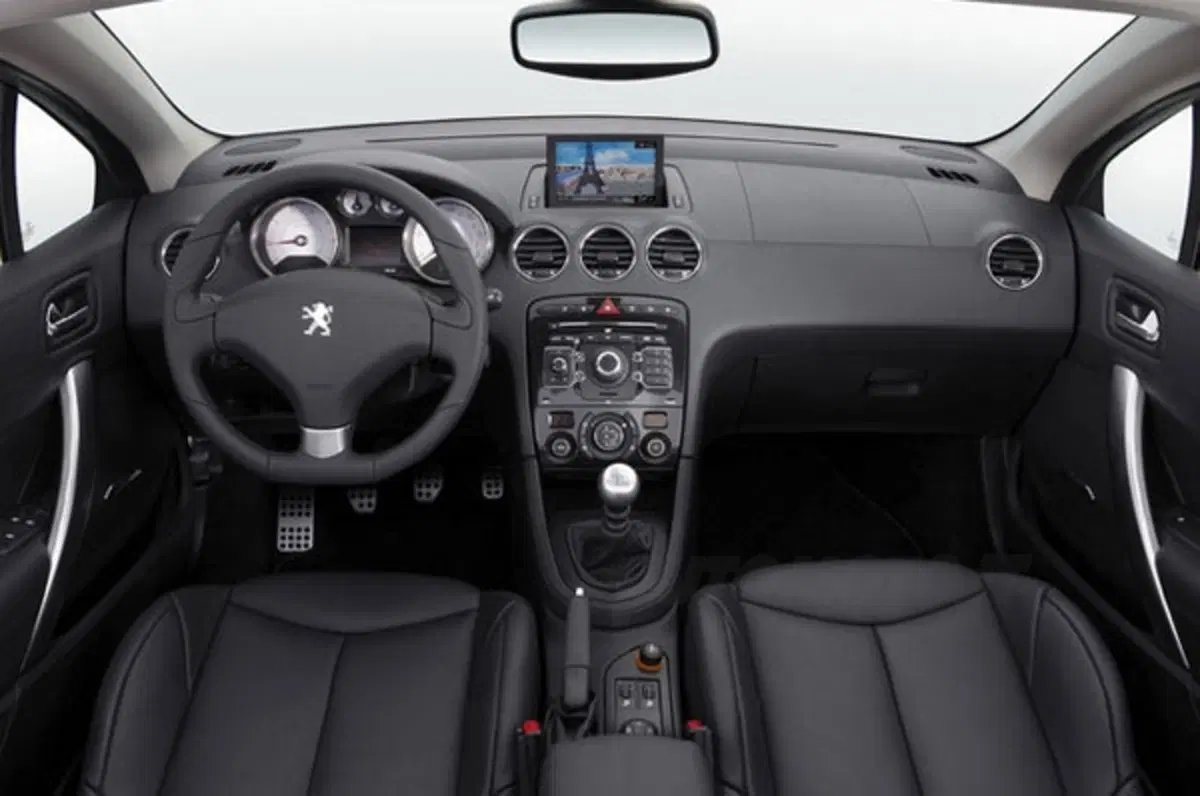 Peugeot 308 CC THP 200 CV (22)