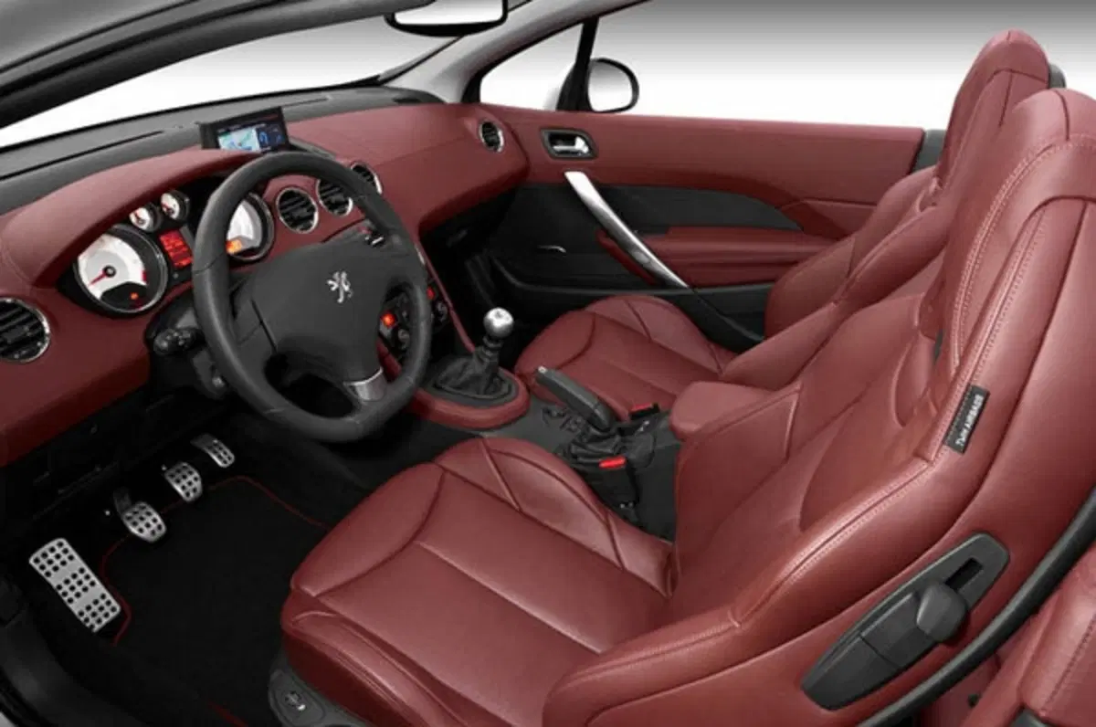 Peugeot 308 CC THP 200 CV (24)