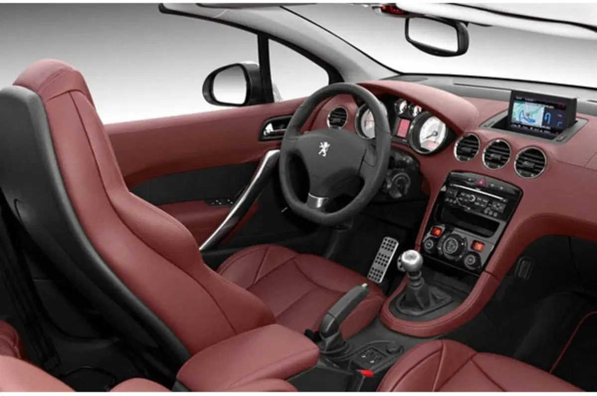 Peugeot 308 CC THP 200 CV (26)