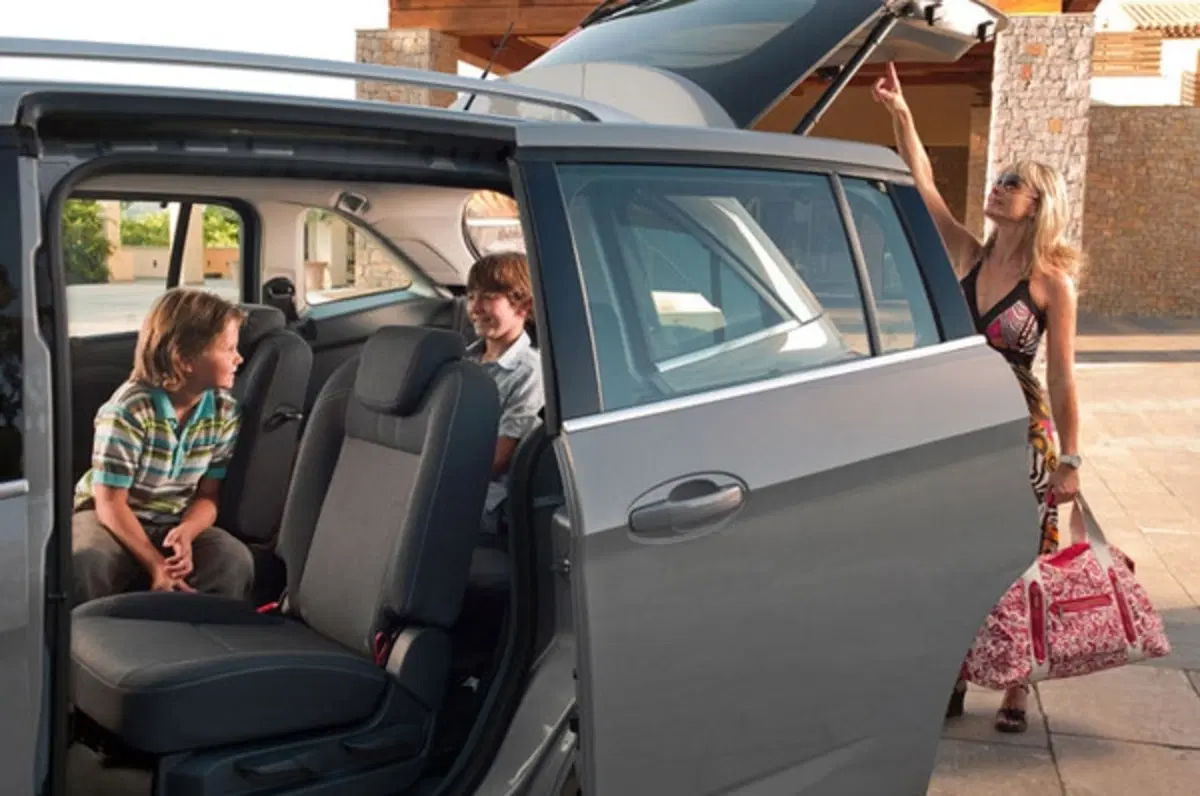 Ford C-Max e C-Max7 (12)