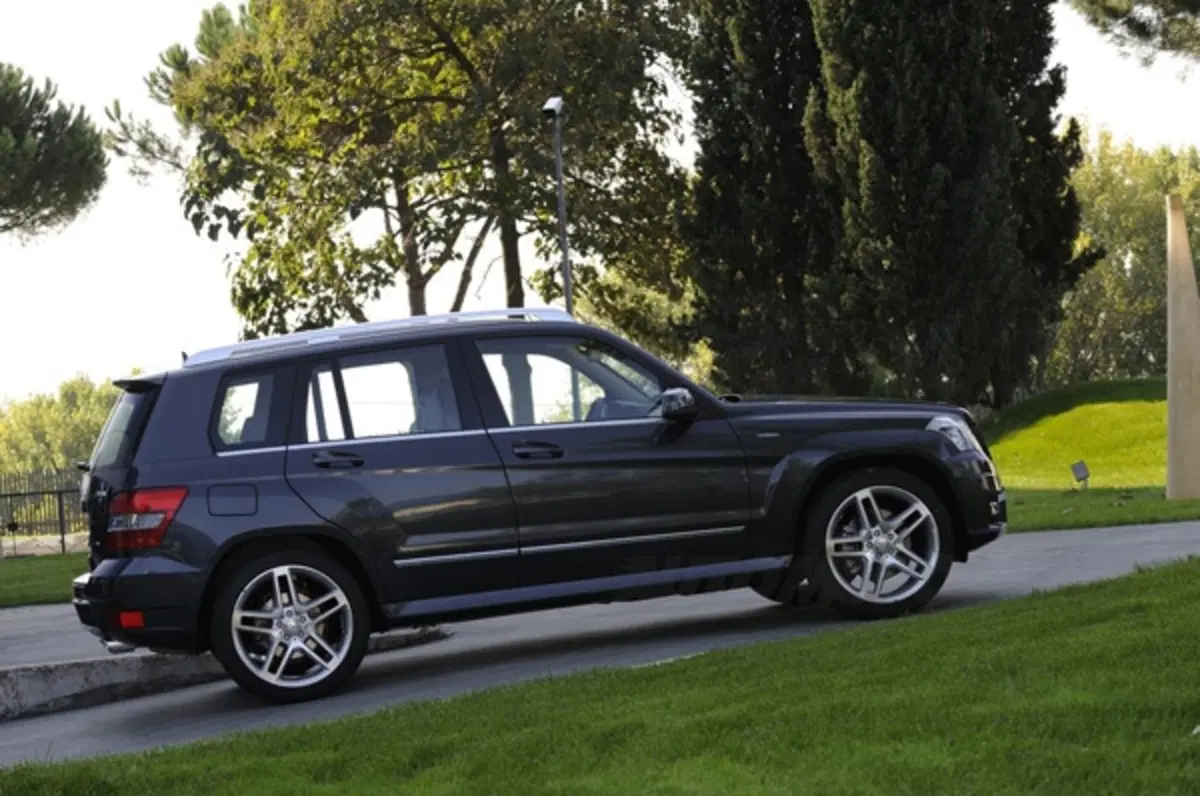 Mercedes GLK 2011: Sport e Premium (11)