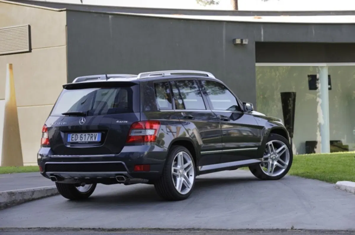 Mercedes GLK 2011: Sport e Premium (12)