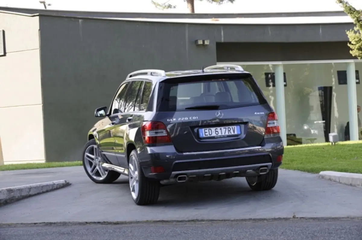 Mercedes GLK 2011: Sport e Premium (18)