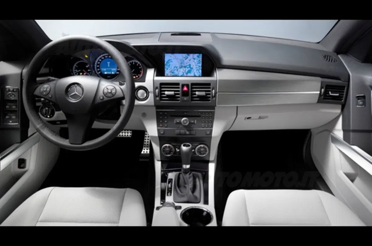 Mercedes GLK 2011: Sport e Premium (39)