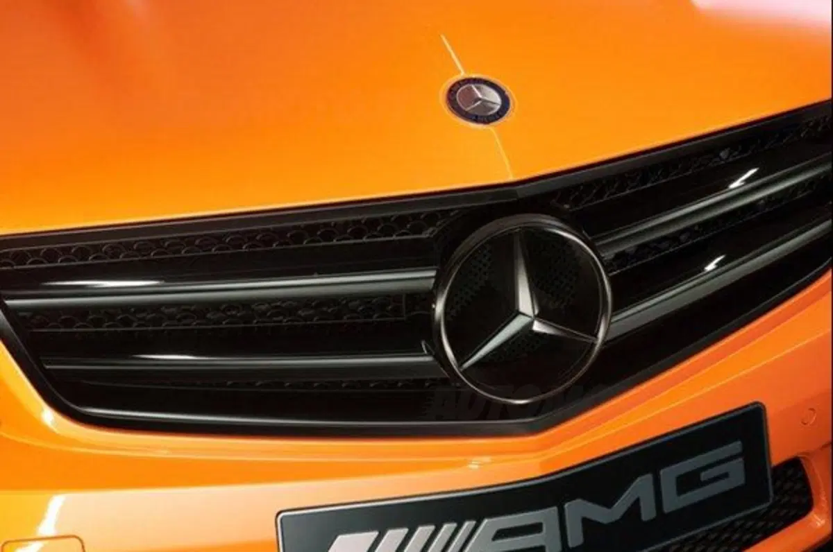 Mercedes C63 AMG Concept 358 (5)