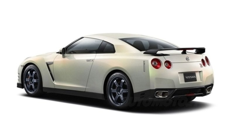 Nissan GT-R facelift: in concessionaria nel 2011