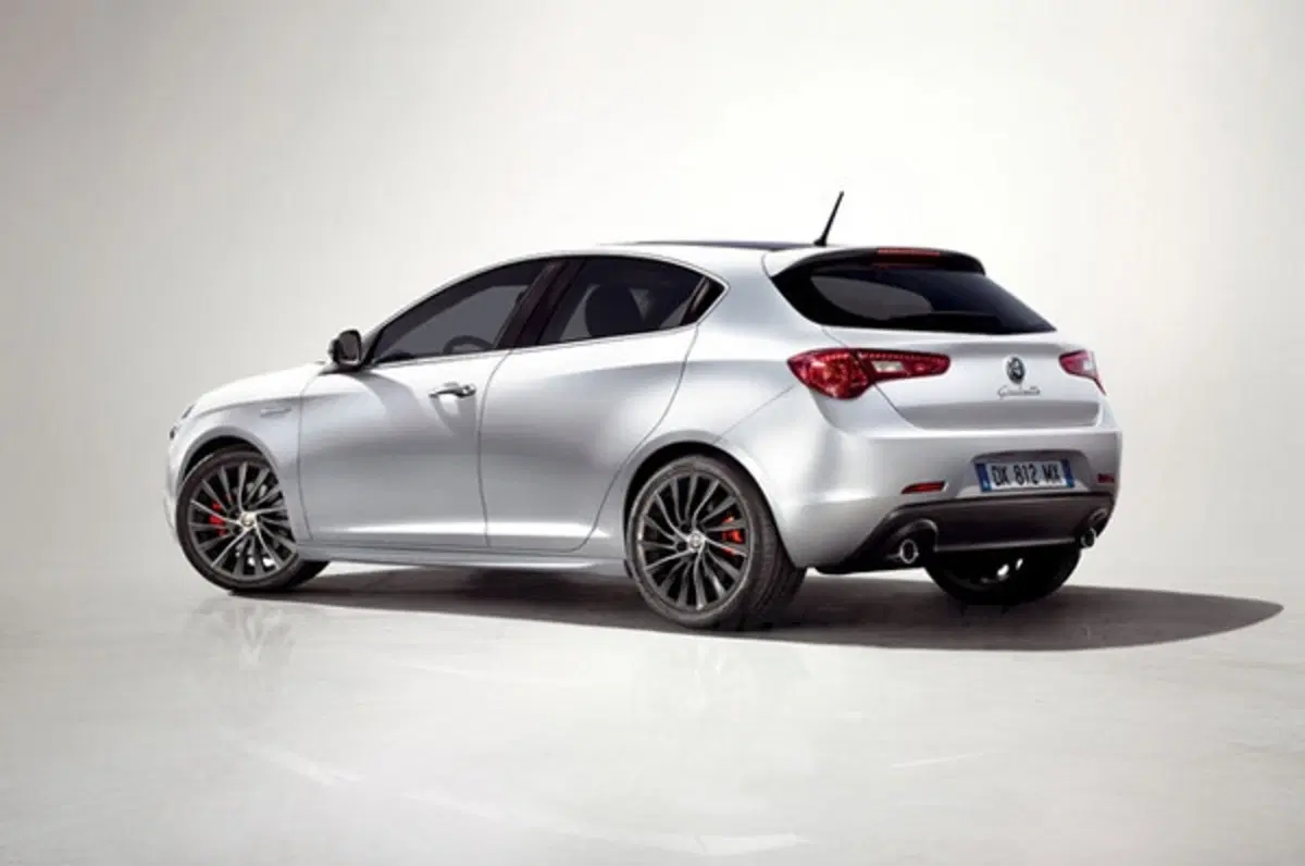Alfa Romeo Giulietta è Auto Europa 2011 (11)