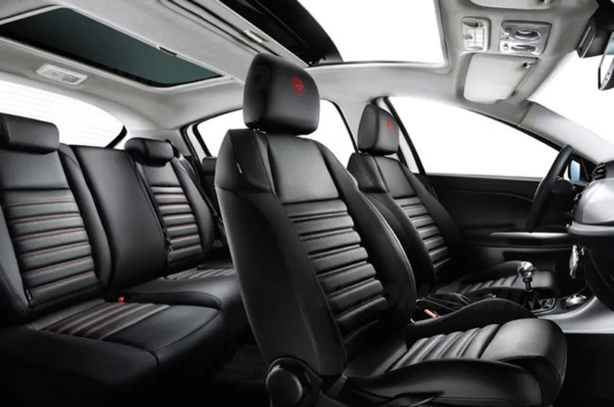 Alfa Romeo Giulietta è Auto Europa 2011 (18)