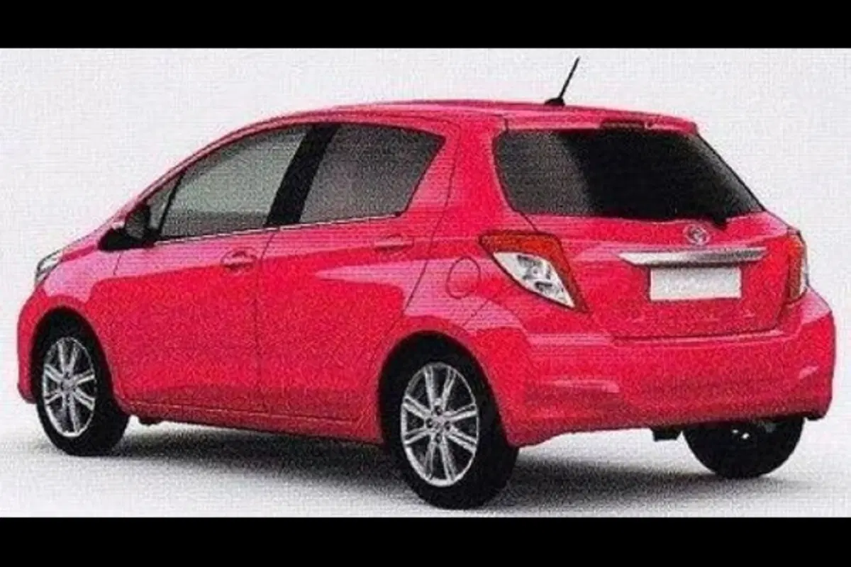 Toyota Yaris 2012: ecco gli interni (2)