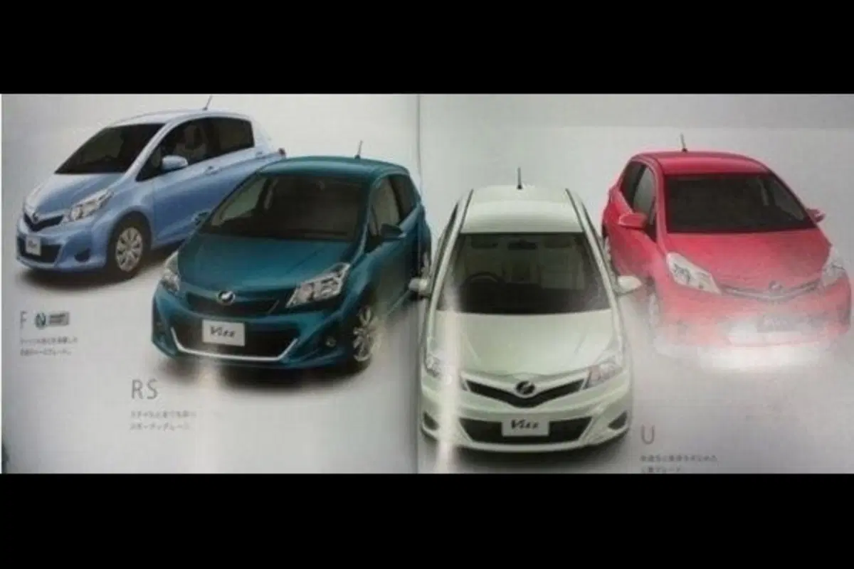 Toyota Yaris 2012: ecco gli interni (5)