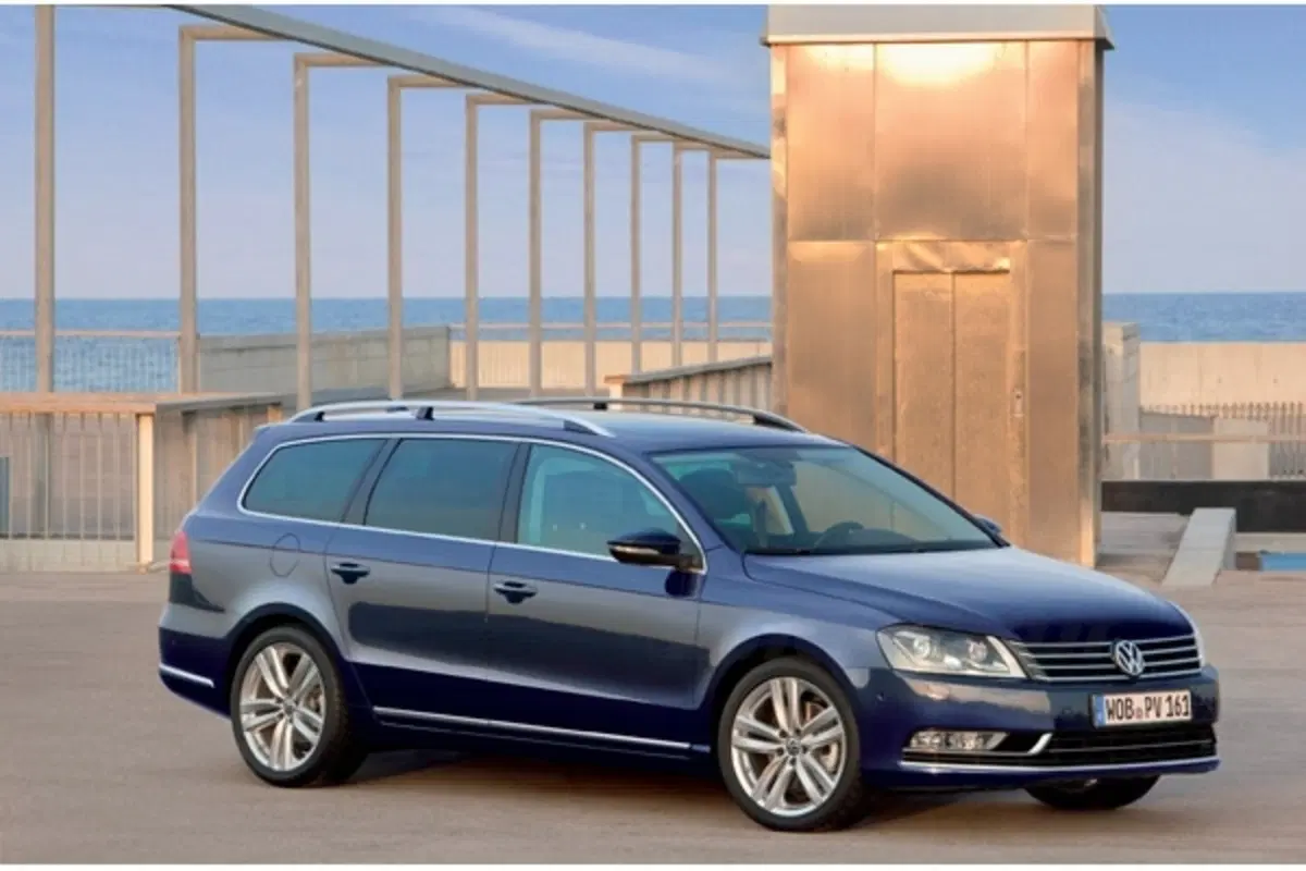 Volkswagen Passat: i prezzi per l'Italia (8)