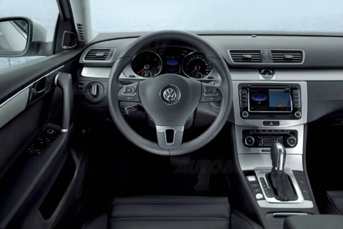 Volkswagen Passat: i prezzi per l'Italia (22)