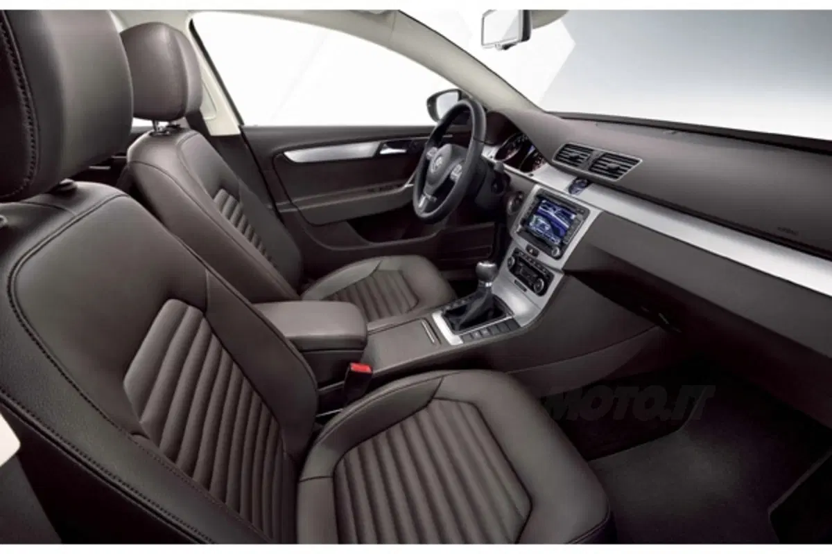 Volkswagen Passat: i prezzi per l'Italia (23)