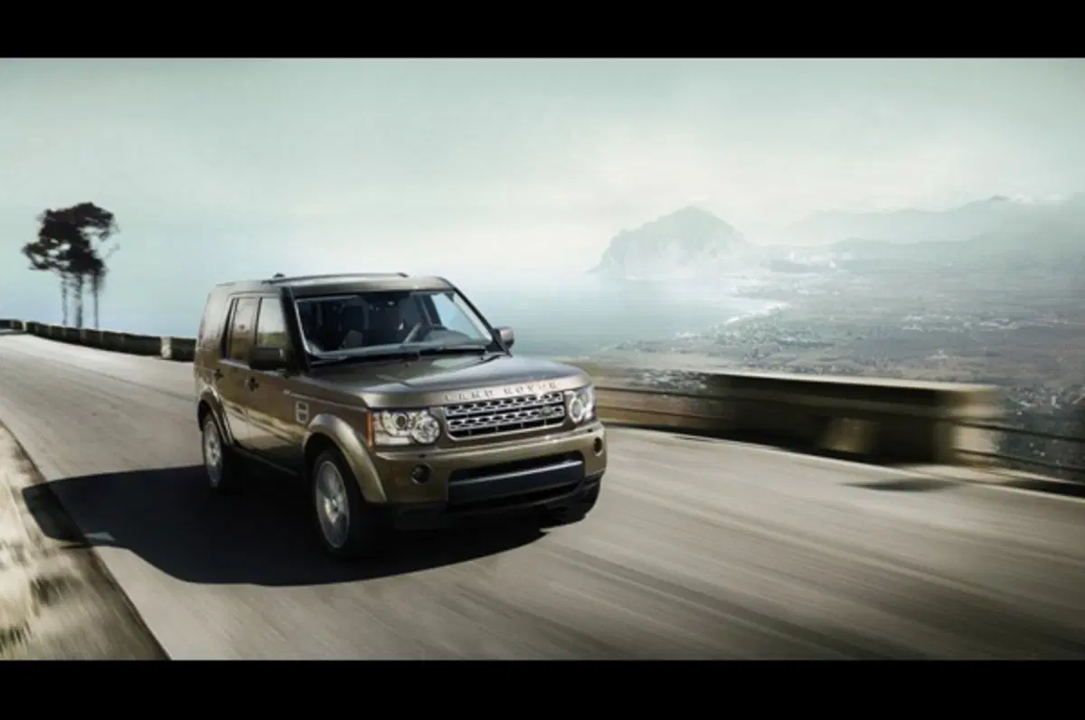Land Rover Discovery 4 M.Y. 2011 (5)