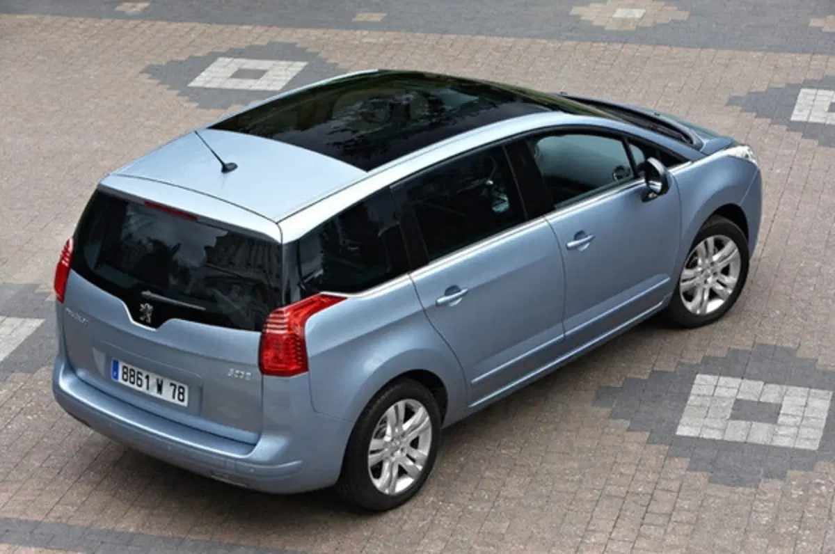 Peugeot 5008 2.0 HDi FAP 163 CV automatica (6)