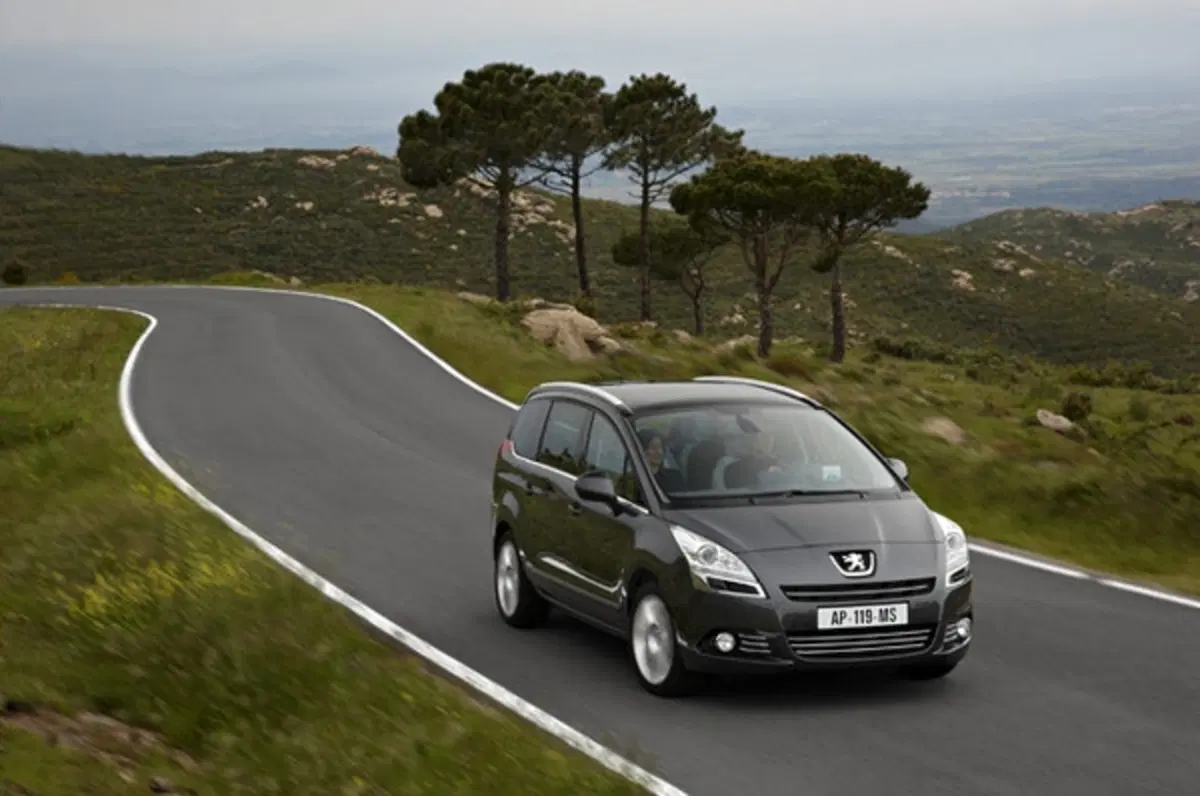 Peugeot 5008 2.0 HDi FAP 163 CV automatica (7)