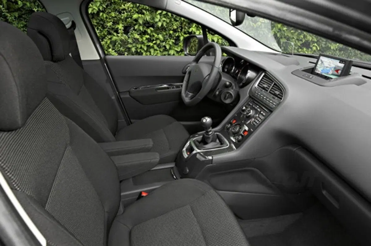 Peugeot 5008 2.0 HDi FAP 163 CV automatica (14)