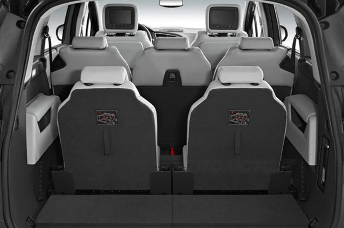 Peugeot 5008 2.0 HDi FAP 163 CV automatica (19)
