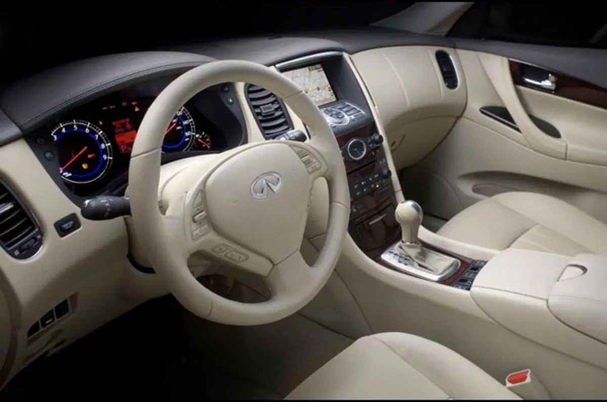 Infiniti EX 35 M.Y. 2011 (6)