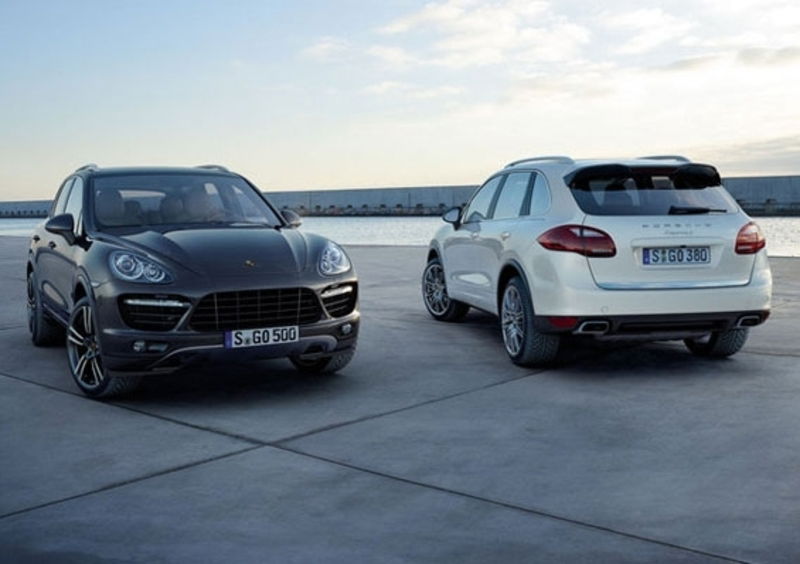 Porsche: bene le ammiraglie Cayenne e Panamera