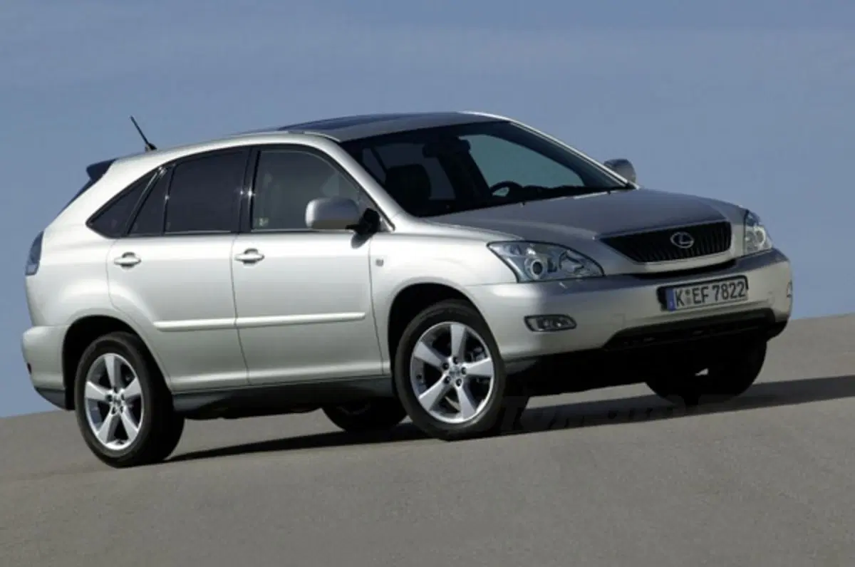 Lexus richiama RX 300, IS250, IS 220d e GS 300