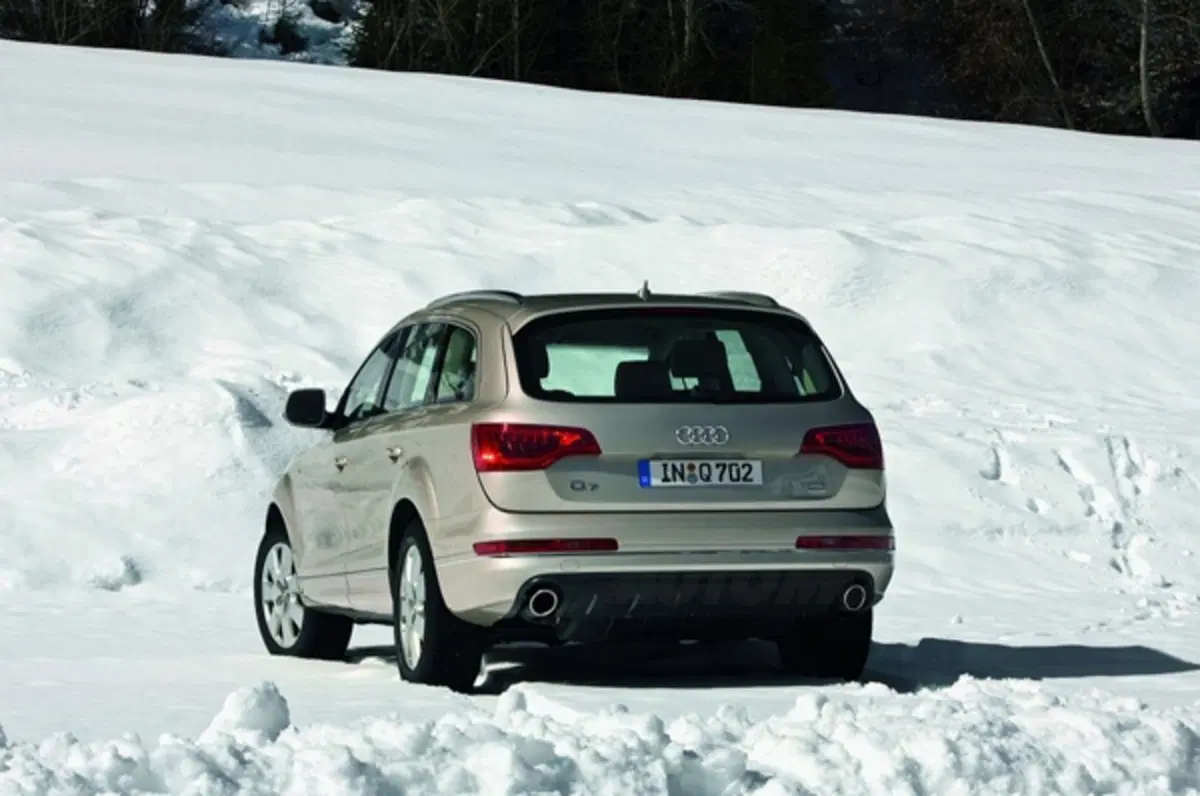 Audi Q7 3.0 TDI 204 CV (8)