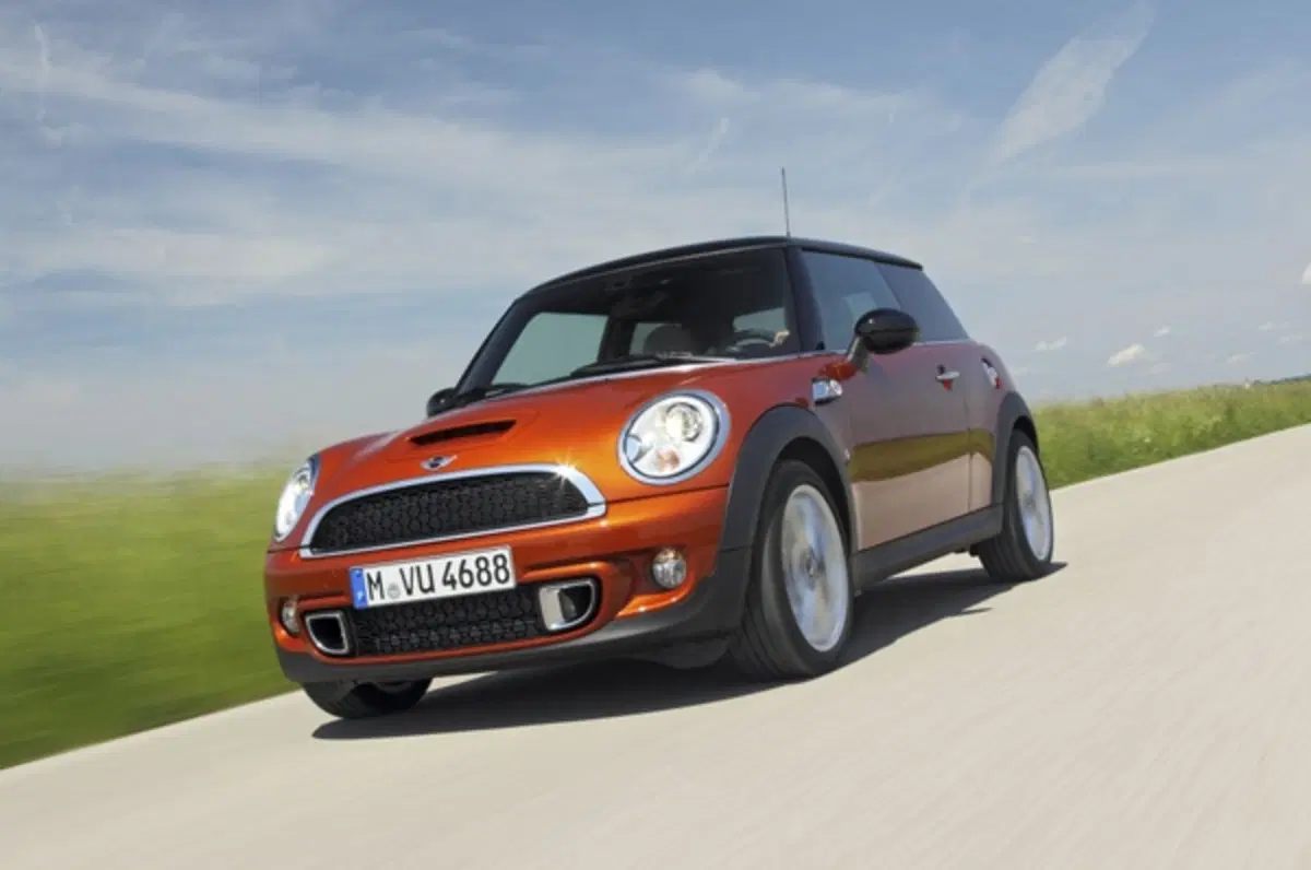 BMW studia un 1.0 bicilindrico per Mini e... (2)