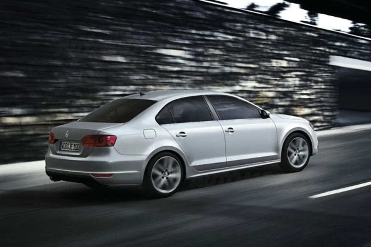 Volkswagen Jetta debutta in Europa (2)