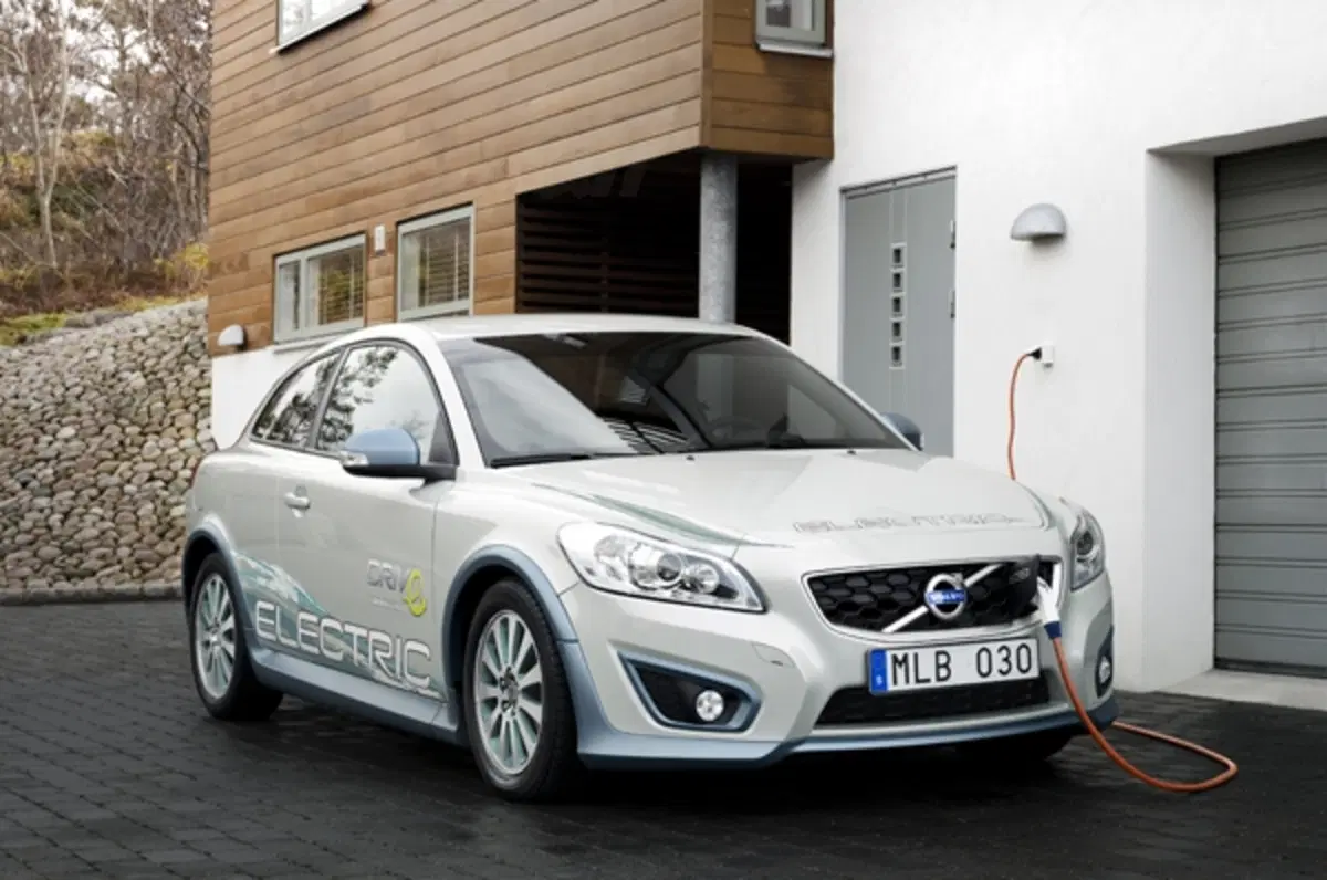 Volvo: celle combustibile come power extender