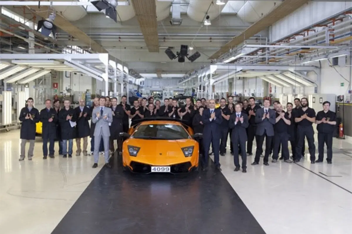 Lamborghini: esce di scena la Murcielago