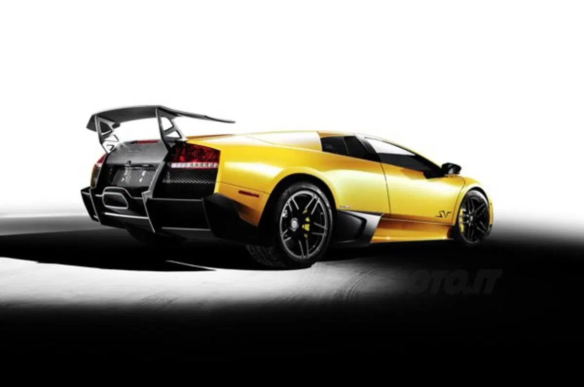 Lamborghini: esce di scena la Murcielago (3)