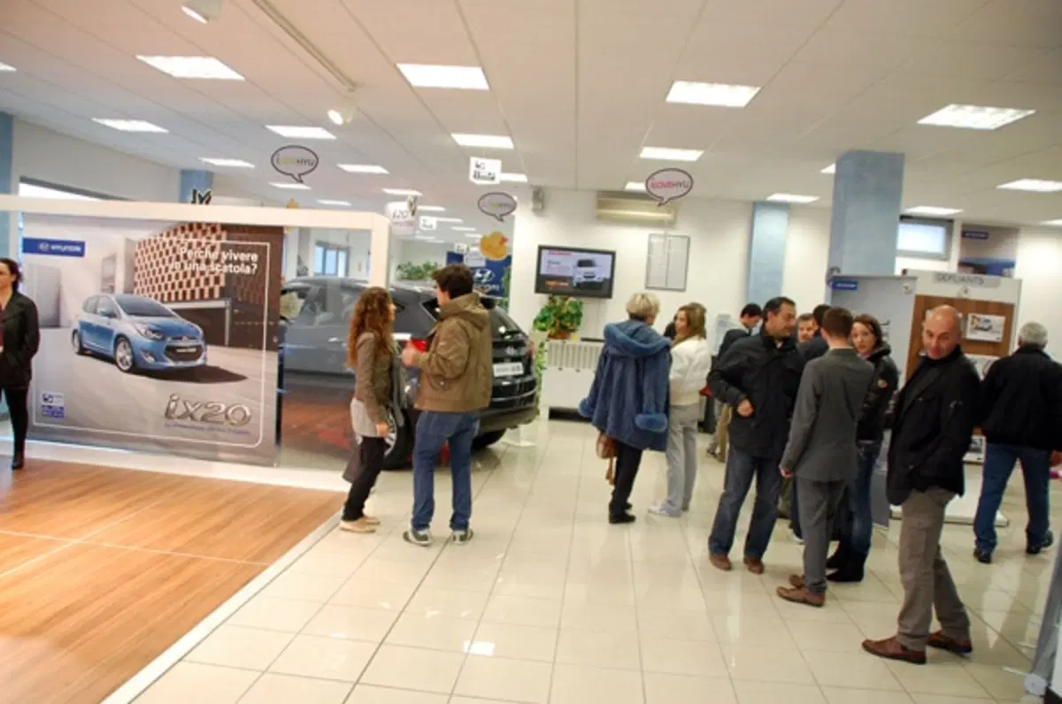 Consegnata a Verona la i30 del concorso Porte Aperte 2010 (6)