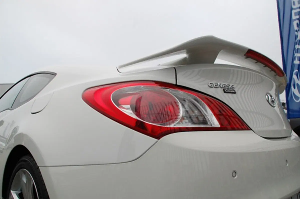 Hyundai Genesis Coupè: primo avvistamento (20)