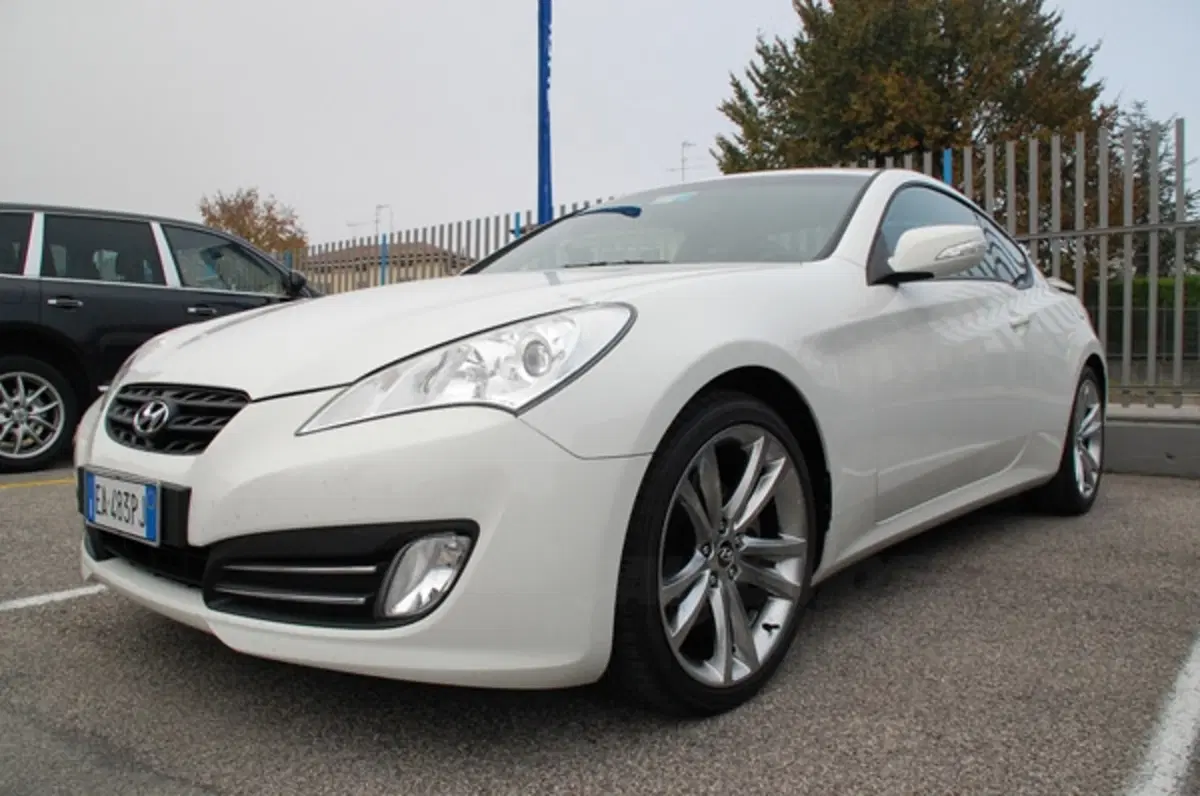 Hyundai Genesis Coupè: primo avvistamento (29)