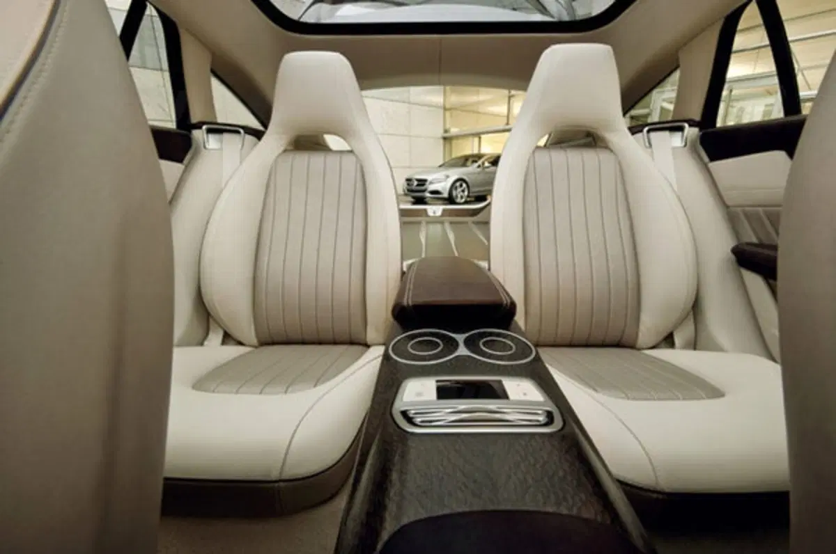 Mercedes CLS Shooting Brake: nel 2012 in concessionaria (20)