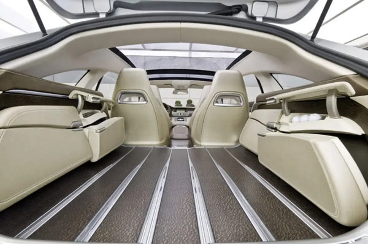 Mercedes CLS Shooting Brake: nel 2012 in concessionaria (25)