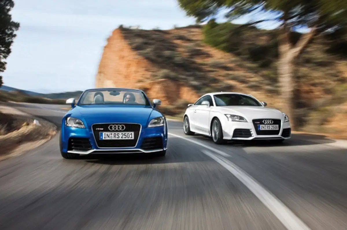 Audi: arriva la TT RS S Tronic a sette rapporti