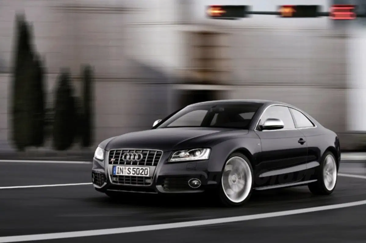Audi: arriva la TT RS S Tronic a sette rapporti (3)