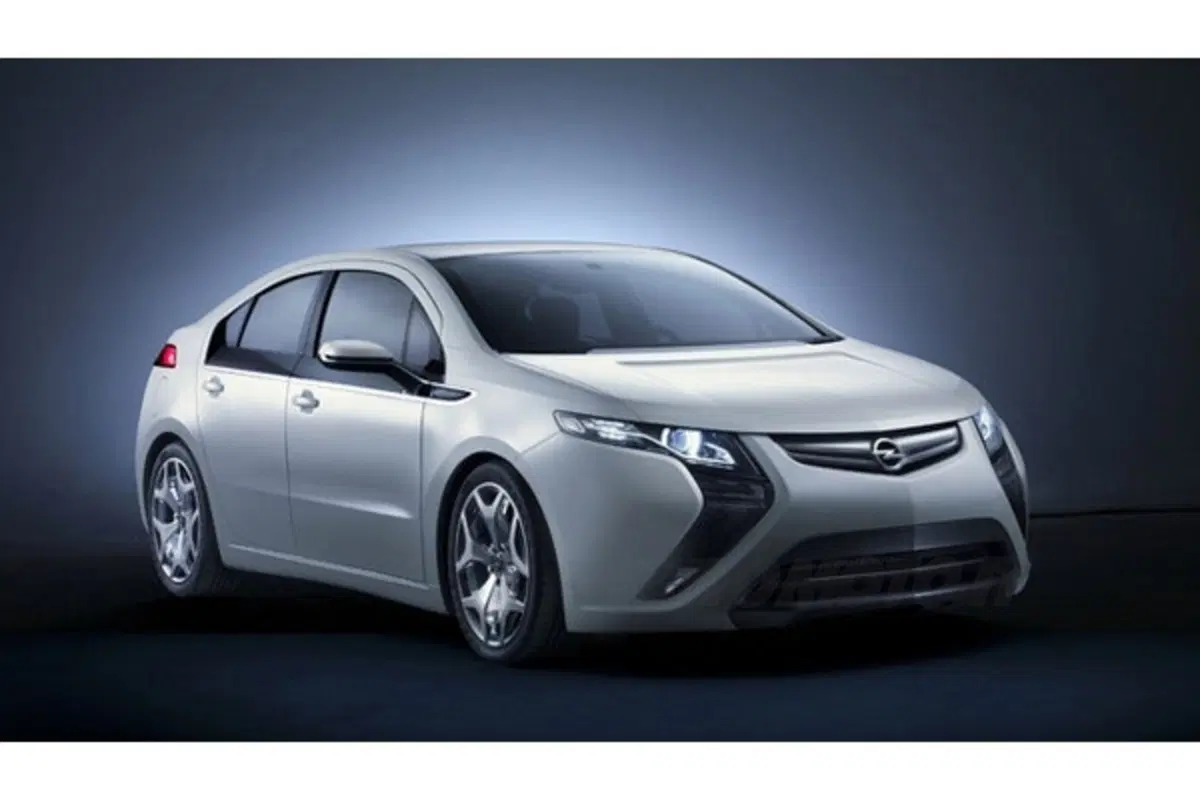 Opel Ampera: costerà 42.900 euro (4)