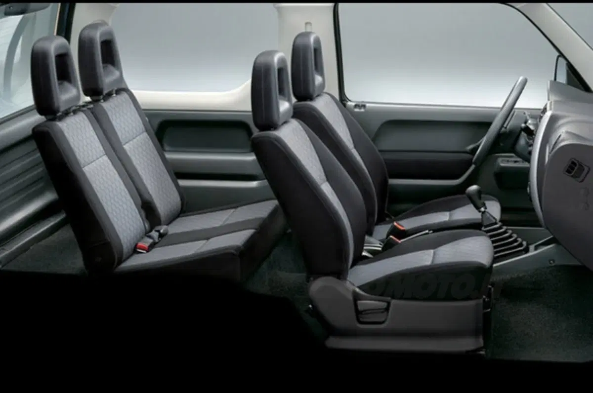 Suzuki Jimny 2011 (11)