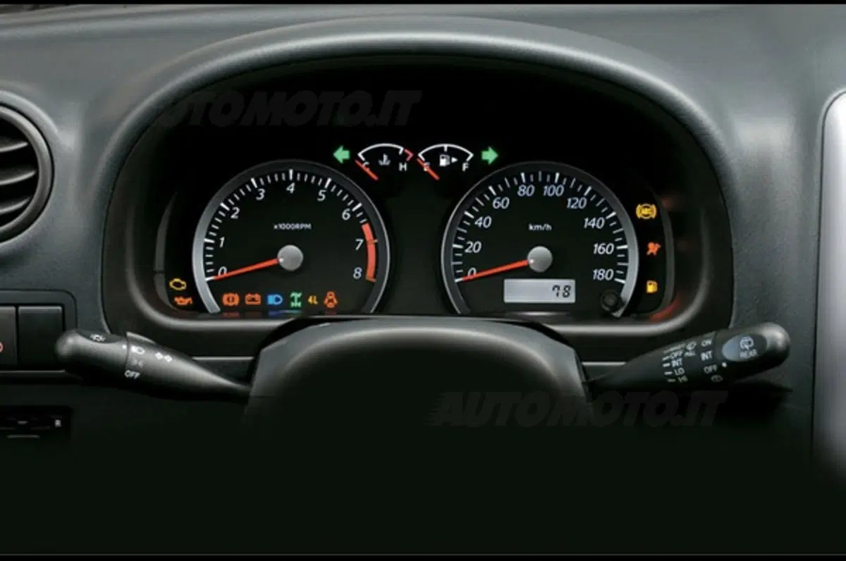 Suzuki Jimny 2011 (12)