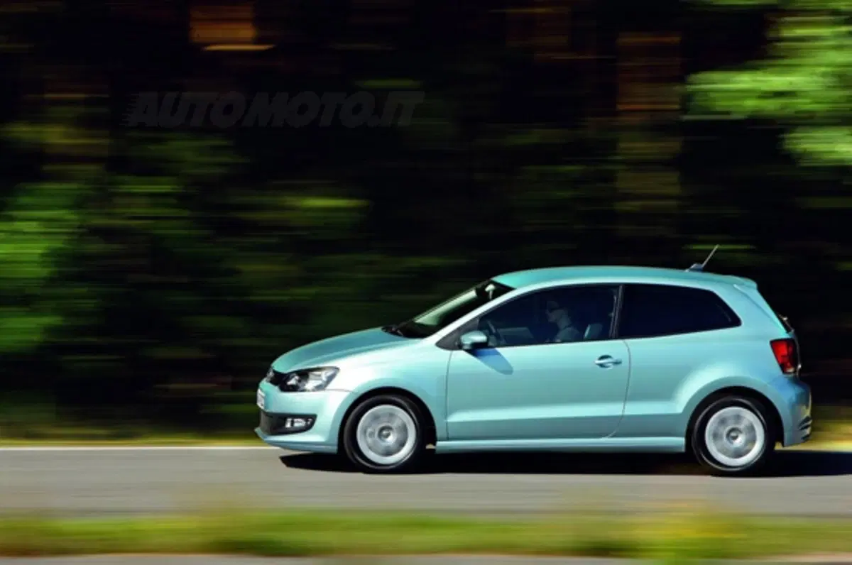 Volkswagen Polo 1.2 70 CV BlueMotion (4)