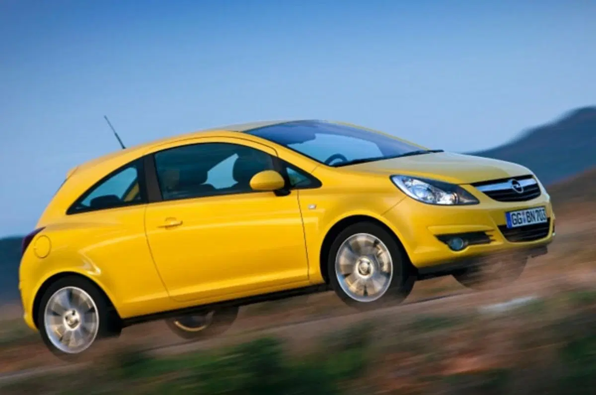 Opel Corsa m.y. 2010 (3)