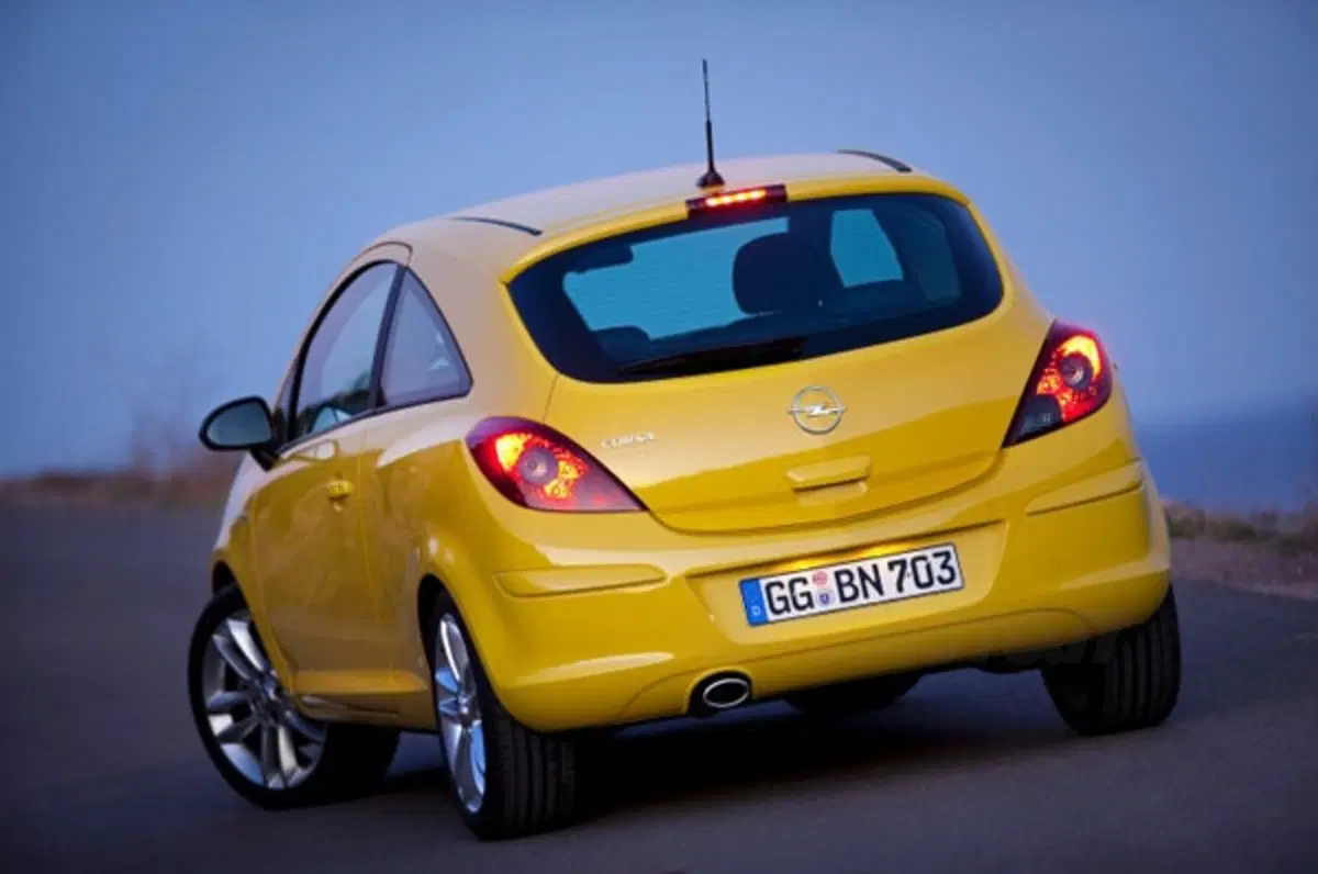 Opel Corsa m.y. 2010 (6)