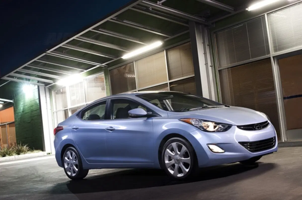 Hyundai Elantra: debutta negli USA (4)